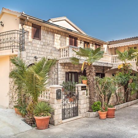 S&P City Center Apartments Kotor Buitenkant foto