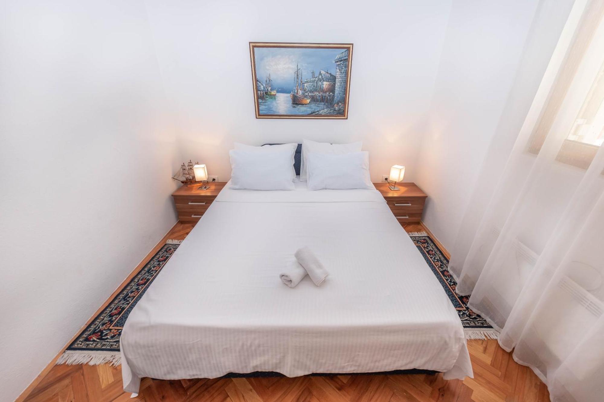 S&P City Center Apartments Kotor Buitenkant foto