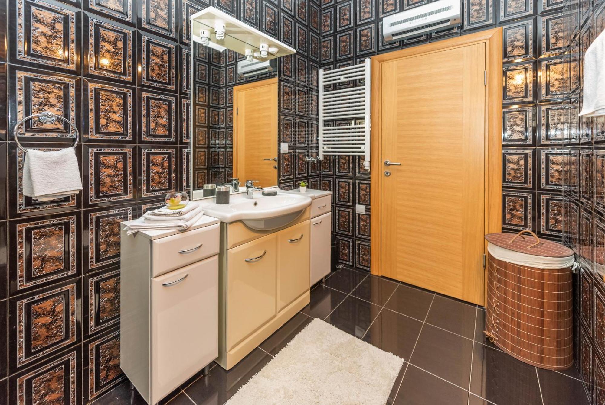 S&P City Center Apartments Kotor Buitenkant foto