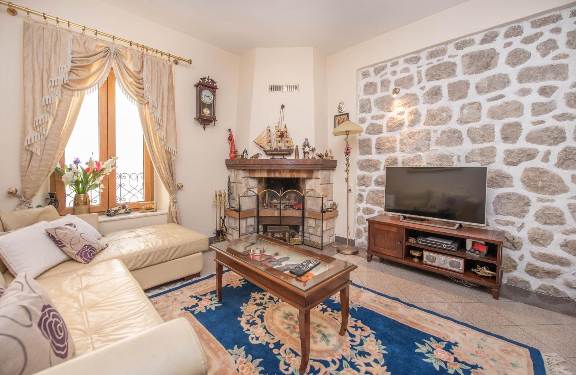 S&P City Center Apartments Kotor Buitenkant foto