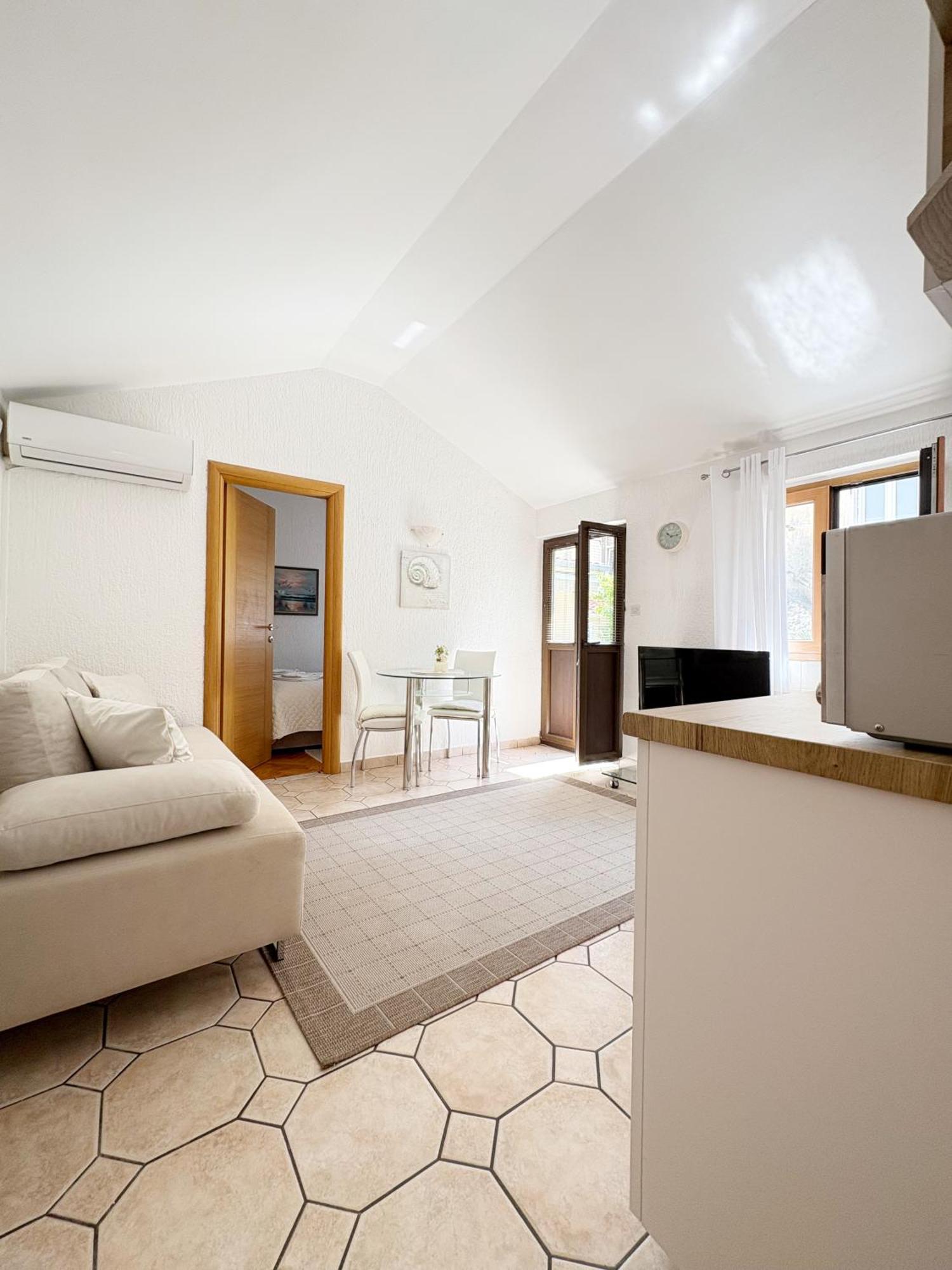 S&P City Center Apartments Kotor Buitenkant foto