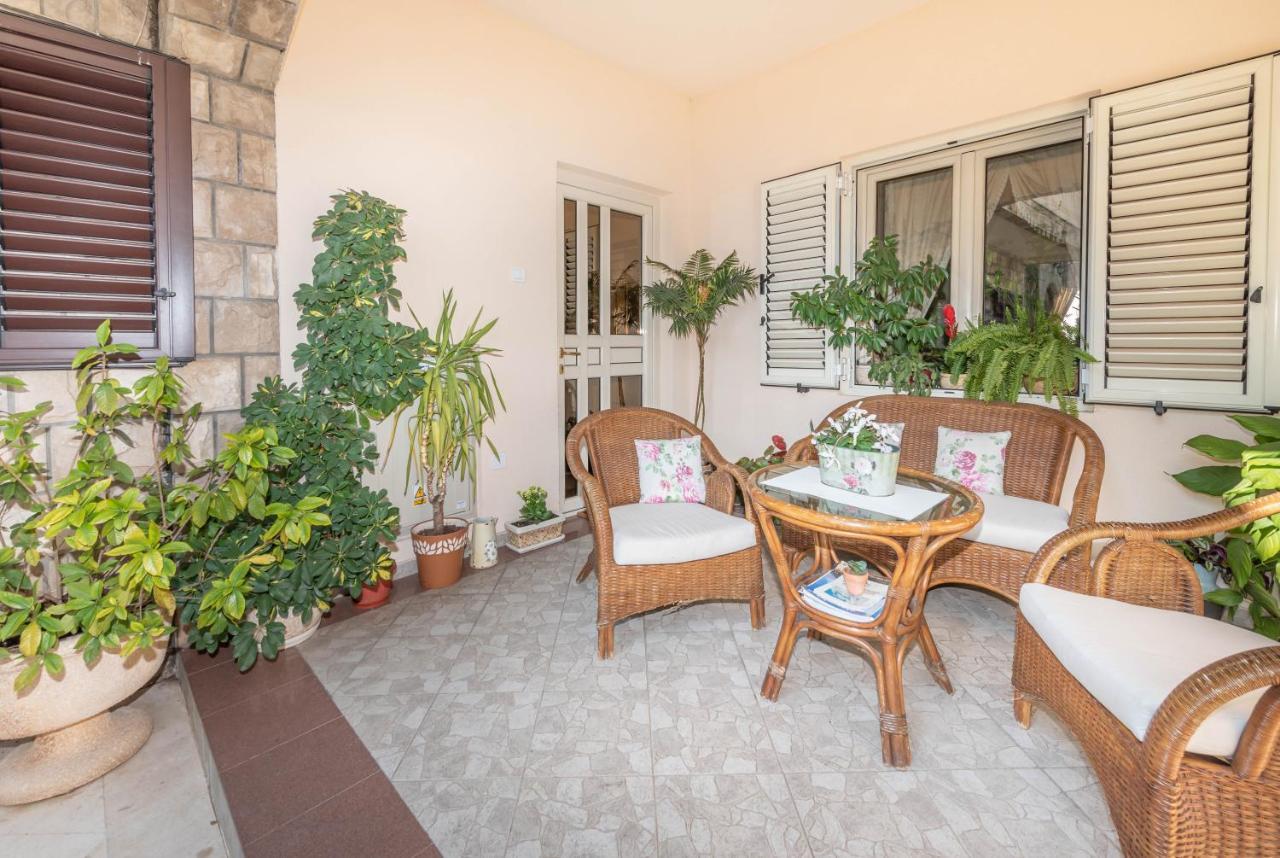 S&P City Center Apartments Kotor Buitenkant foto